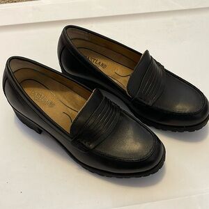 Eastland lug sole loafers black leather